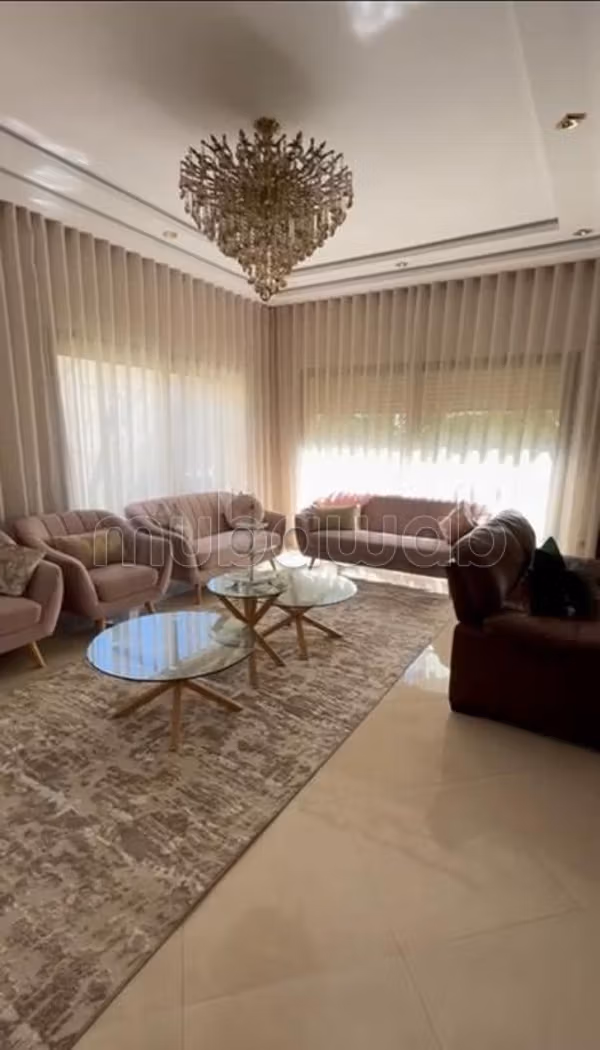 Villa de alto standing en venta en Plage Oued Cherrat. 4 habitaciones confortables. Salón marroquí amueblado, residencia cerrada