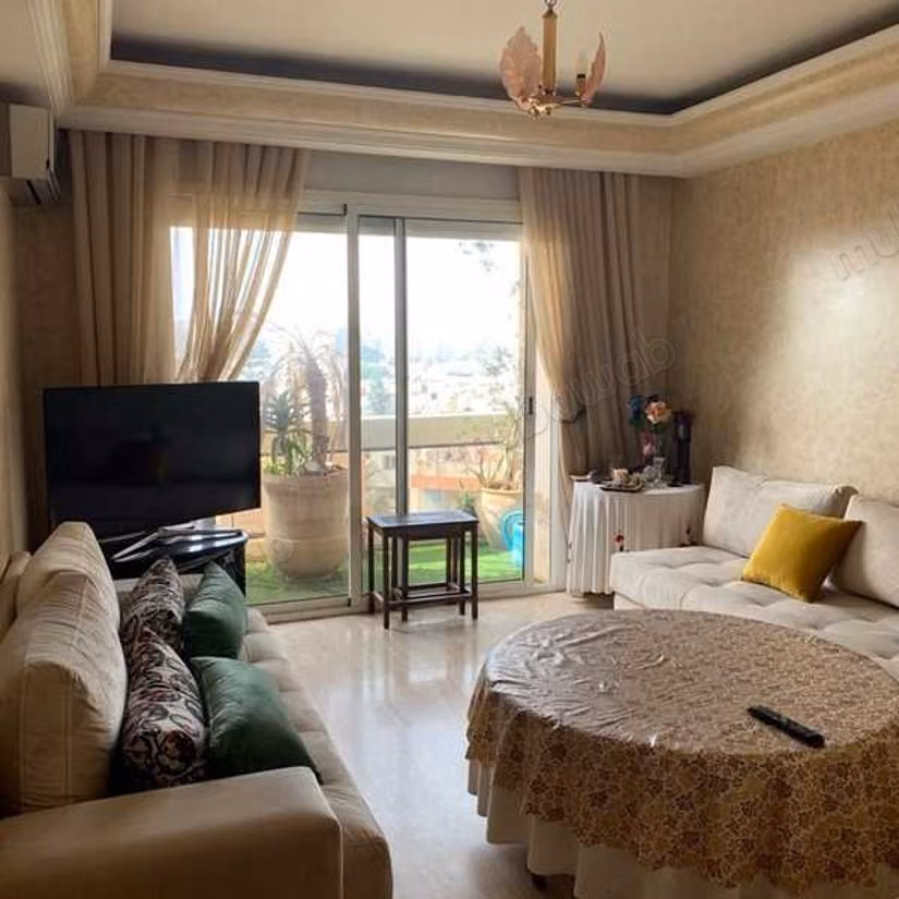 Sale of a lovely apartment in Triangle d'Or. 4 rooms. Lift and garage