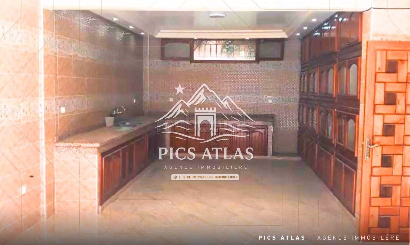 Villa Spacieuse à Vendre, 375 m², Hay Targa