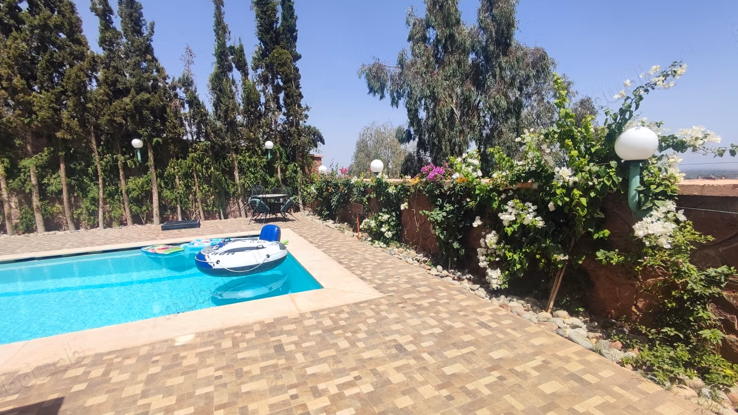 Flat for rent in Route de l'Ourika. Total area 65 m². Dressing room