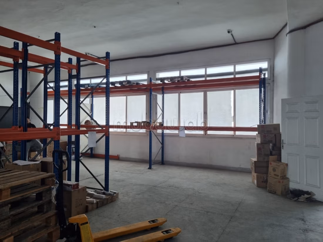Immeuble industriel en vente à Aïn Sebaâ. Superficie 3000 m²