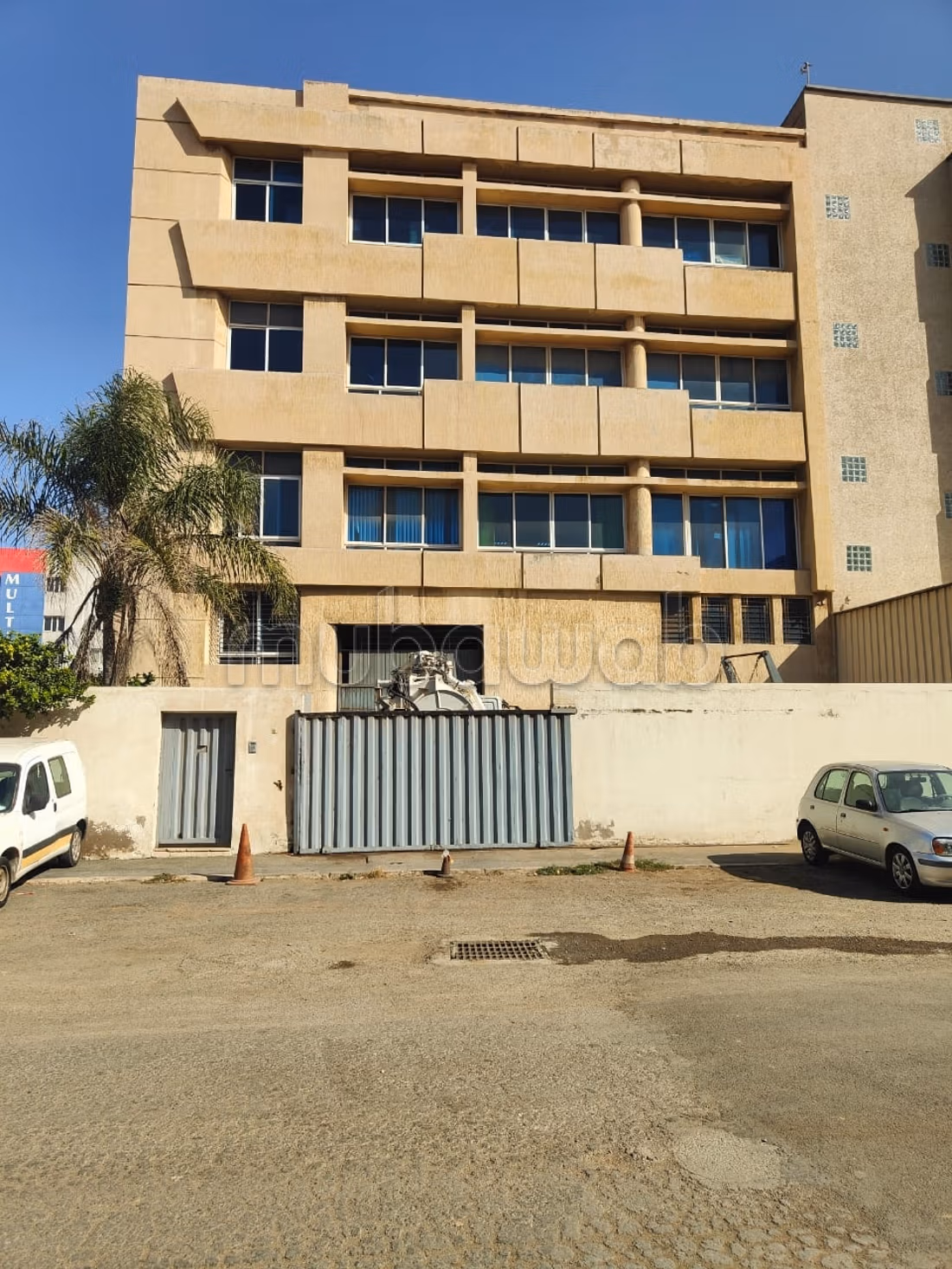 Immeuble industriel en vente à Aïn Sebaâ. Superficie 3000 m²