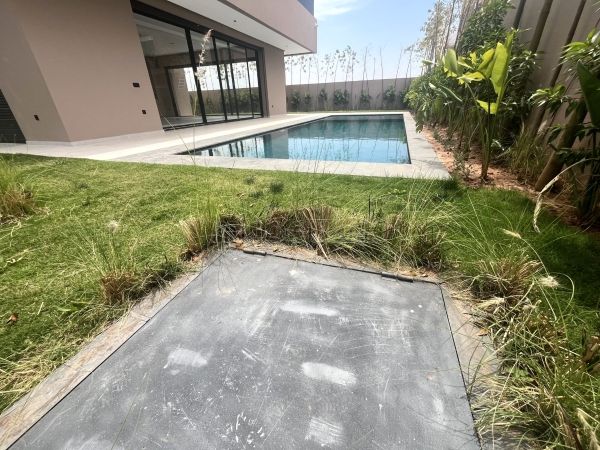 Nu te koop: villa's en luxe woningen in Route de l'Ourika. 5 Slaapkamers. Met zwembad en airconditioning