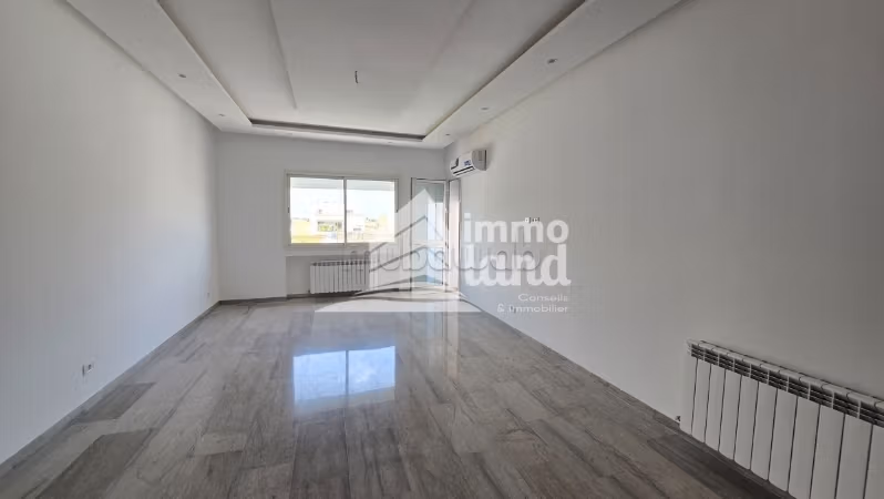 Appartamento da acquistare a Cité des Juges. 2 camere da letto. Cucina con forno