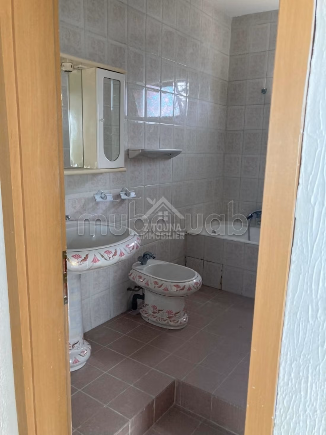 Maestosa residenza di lusso in affitto a La Marsa. 4 belle camere da letto. Garage e terrazzo