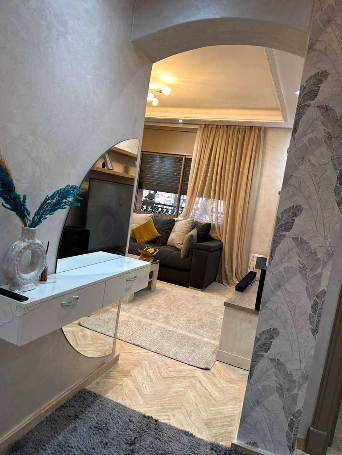 Very nice apartment for rent in Ouasis. 1 lovely room. Attic
