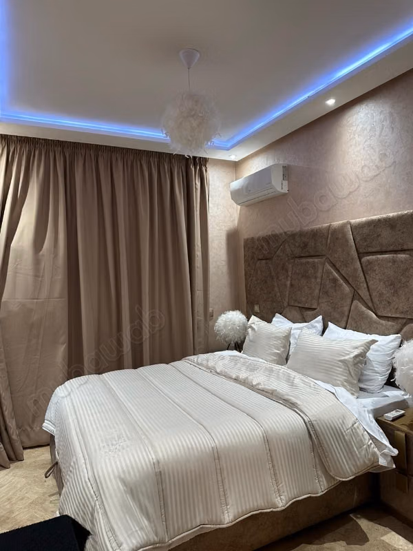 Precioso piso en alquiler en Ouasis. 3 habitaciones. Está amueblado con buen gusto