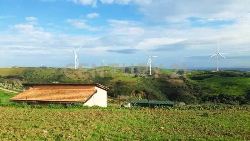 À VENDRE – Terrain de 2000 m² avec maison