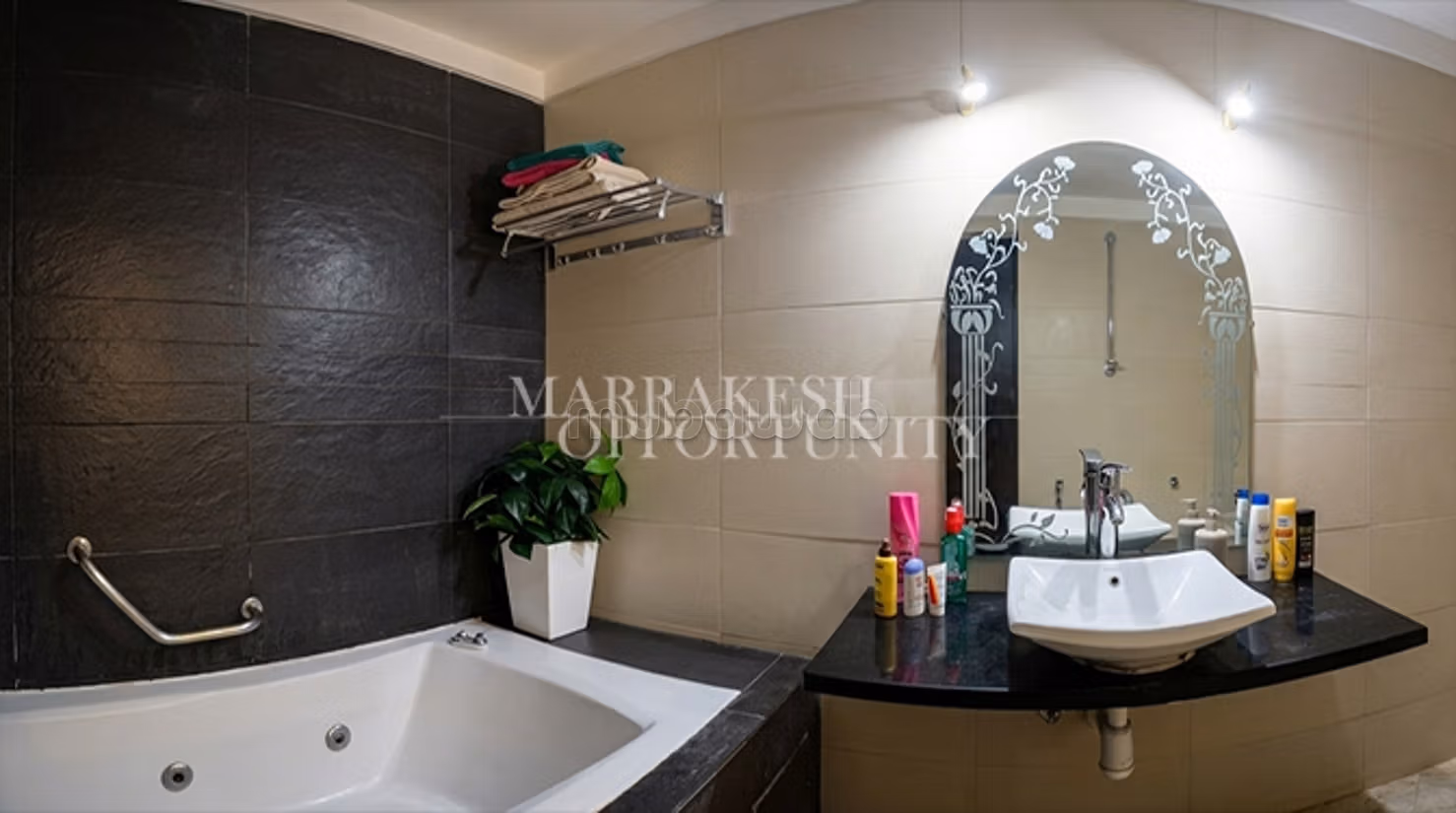 Bel Appartement rez de jardin en location annuelle — 6