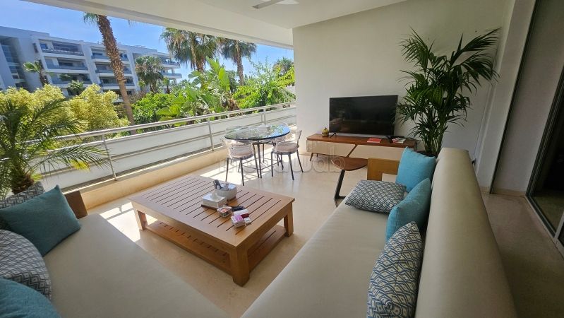 Appartement à l'achat à Ain Diab Extension. 3 chambres. Vue sur mer