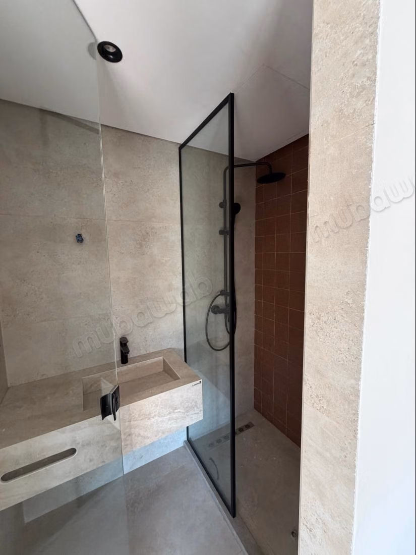 Bonito piso en venta en Beauséjour. Pequeña superficie 45 m². Con ascensor y terraza