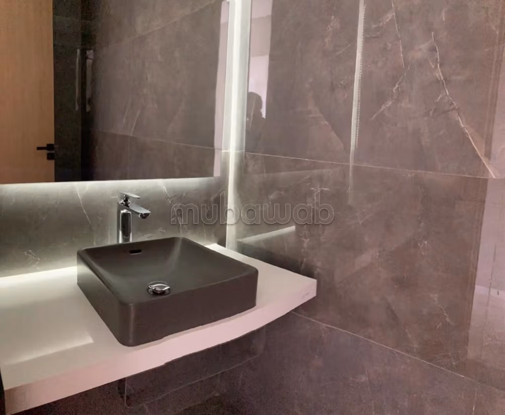 Bellissimo appartamento in affitto a Les princesses. Superficie 160 m². Ascensore e terrazzo