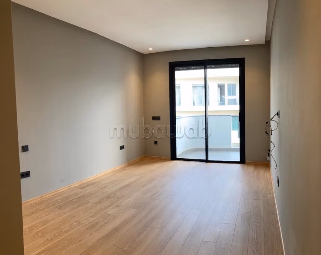 Bellissimo appartamento in affitto a Les princesses. Superficie 160 m². Ascensore e terrazzo