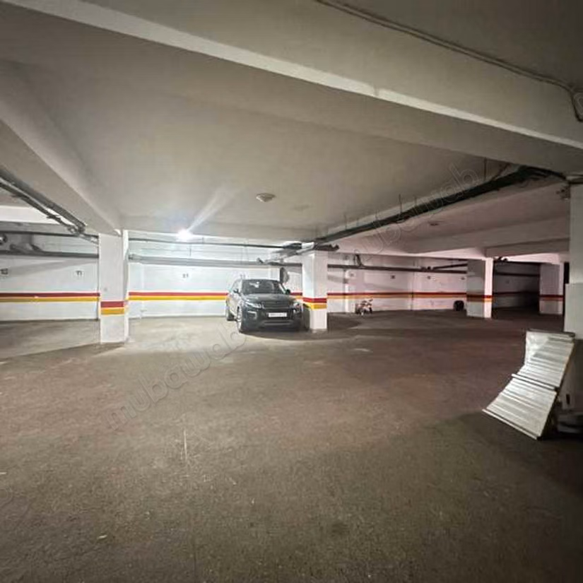 Find an apartment to buy in Les Hôpitaux. Surface area 126 m². Lift and parking