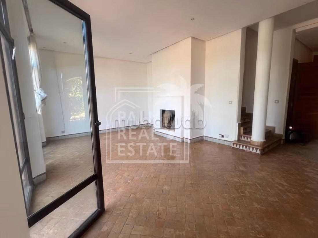 Charmante villa a vendre sur la route damezmiz