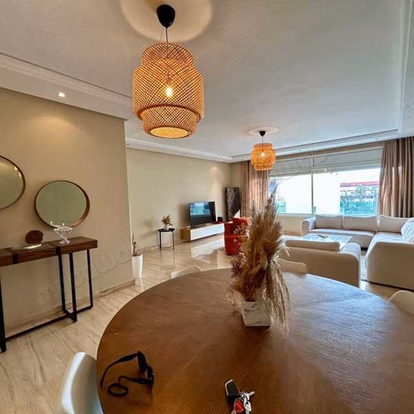 Beautiful apartment for sale in Maârif Extension. 2 beautiful rooms. Lift and parking