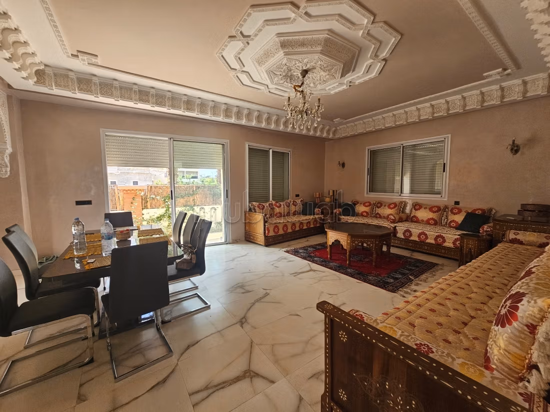 Suntuosa villa en alquiler en Hay Targa. 5 dormitorios. Bien amueblado