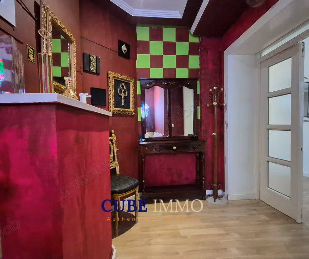 Location de vacances Villa avec piscine et billard