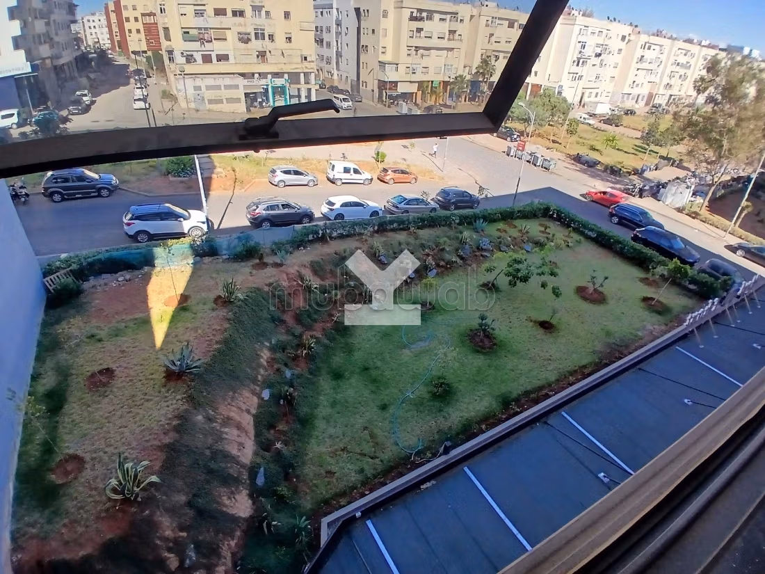 Bureau à Louer de 88.0 m² à Casablanca, Oulfa