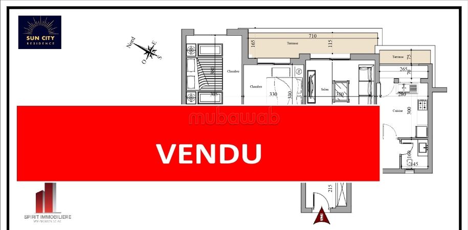 شقة رائعة للبيع ب سكرة. 2 غرف رائعة. تتوفر الإقامة على خدمة الكونسياج ونظام تكييف الهواء