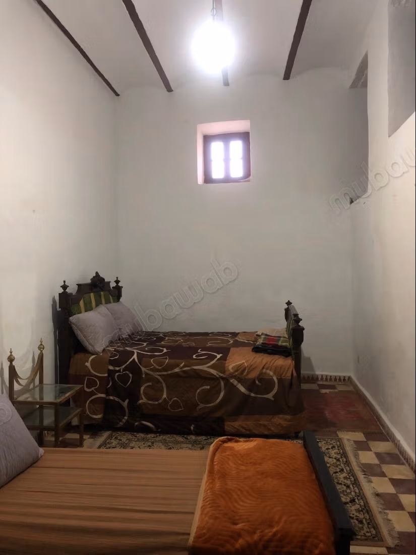 Huizen te huur. 10 Kamers. Gemeubileerd