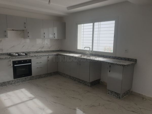 Suntuosa casa en venta en Centre Ville. 8 habitaciones. Espacios verdes, Balcón