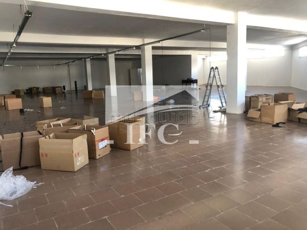 Dépôt avec des bureaux 740m² charguia 2 IFCC99
