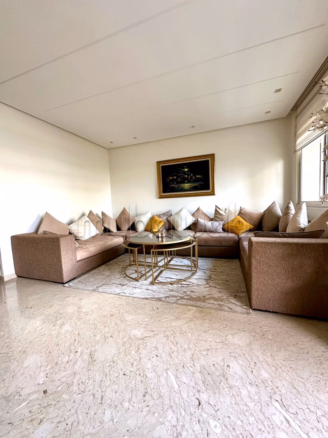 Appartment meublé avec terrasse — 2