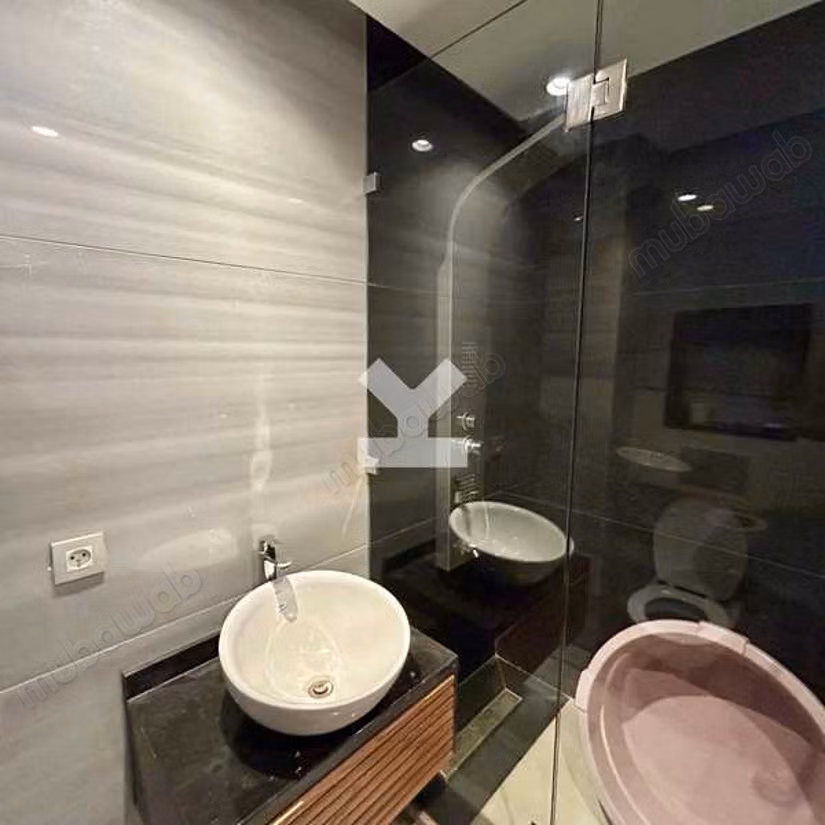 Find an apartment to buy in Ferme Bretonne Hay Arraha. Small area 106 m². No Lift, Large terrace