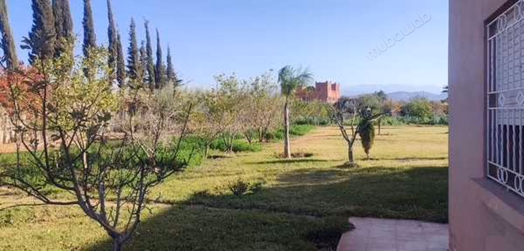 Villa à Vendre de 10732.0 m² à Marrakech, 
Route De Fes