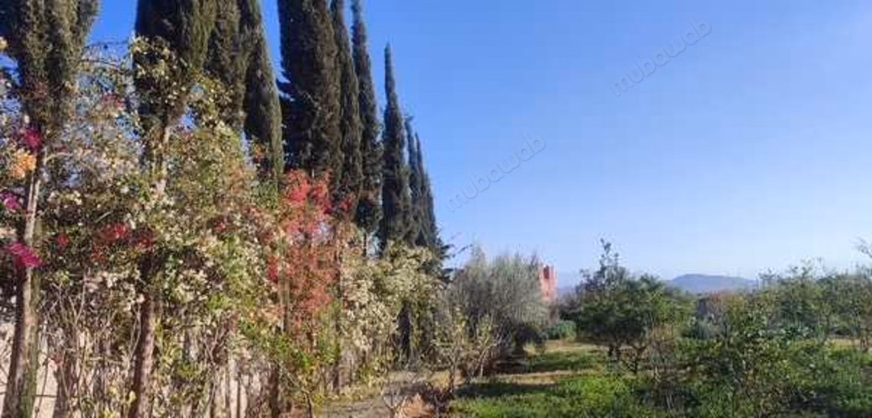 Villa à Vendre de 10732.0 m² à Marrakech, 
Route De Fes