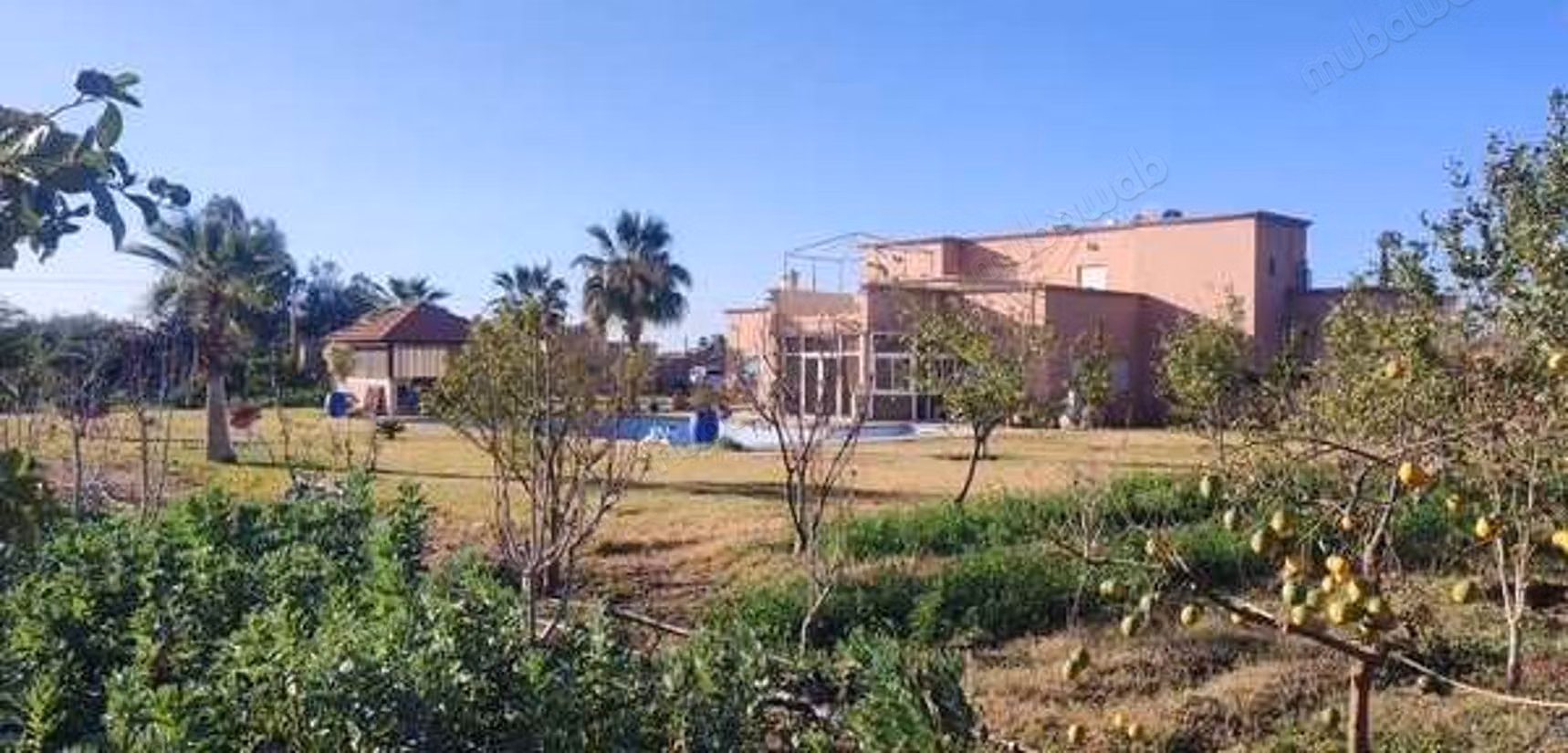 Villa à Vendre de 10732.0 m² à Marrakech, 
Route De Fes