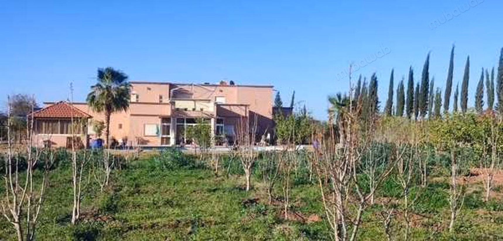Villa à Vendre de 10732.0 m² à Marrakech, 
Route De Fes