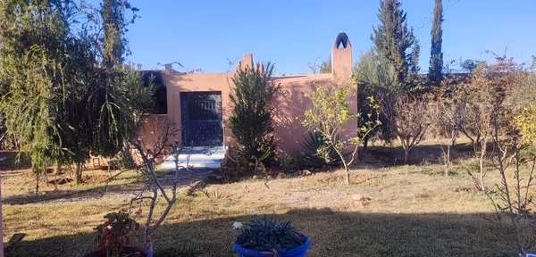 Villa à Vendre de 10732.0 m² à Marrakech, 
Route De Fes