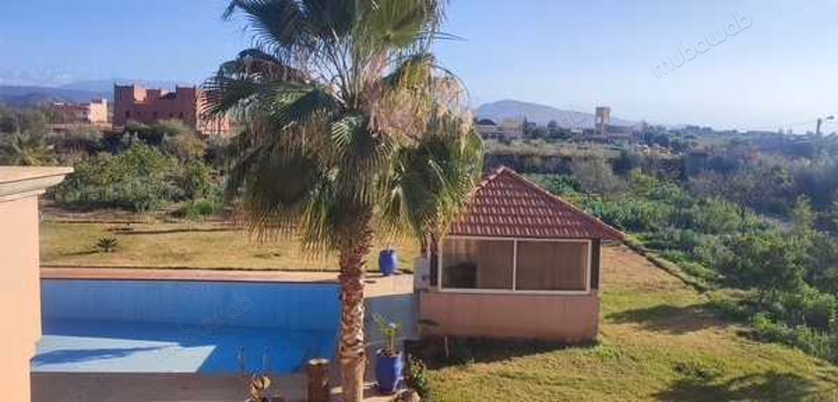 Villa à Vendre de 10732.0 m² à Marrakech, 
Route De Fes
