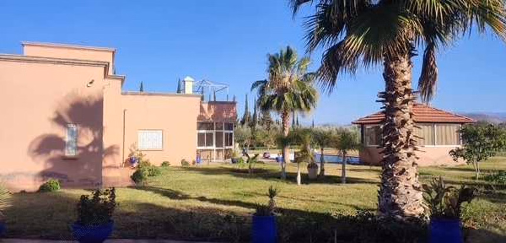 Villa à Vendre de 10732.0 m² à Marrakech, 
Route De Fes