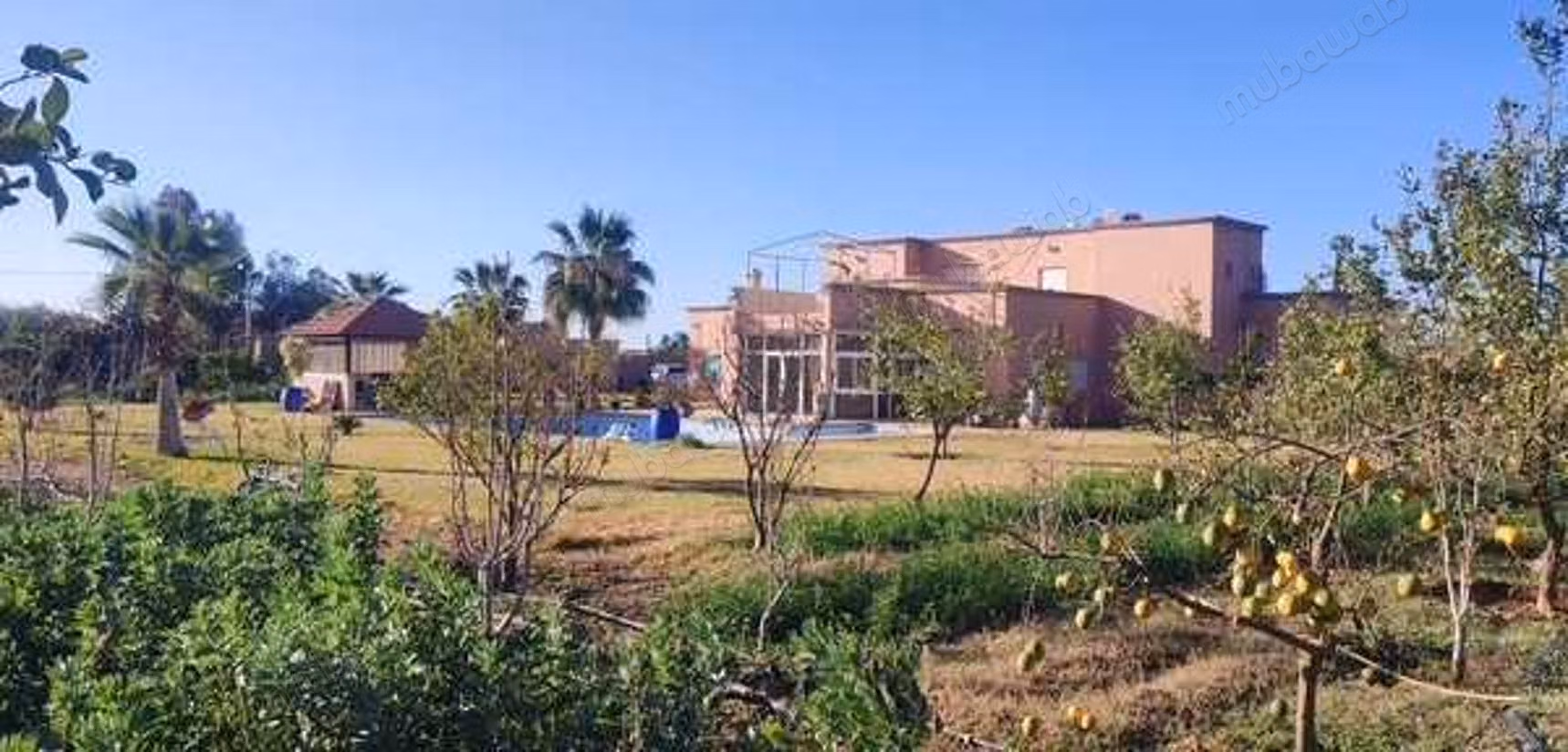 Villa à Vendre de 10732.0 m² à Marrakech, 
Route De Fes