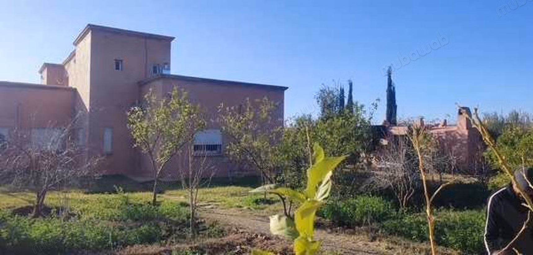 Villa à Vendre de 10732.0 m² à Marrakech, 
Route De Fes