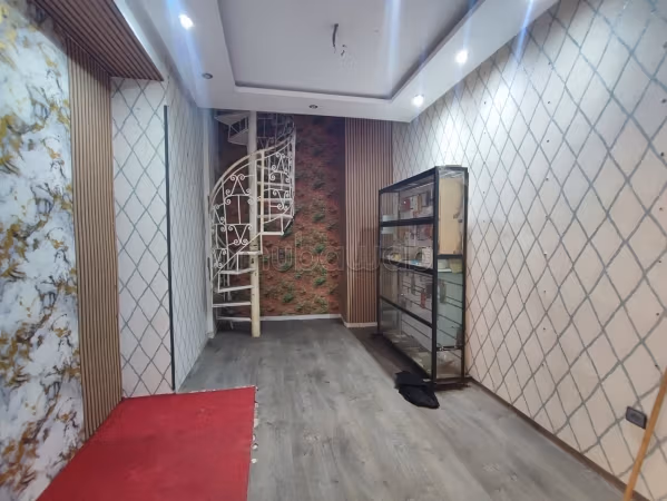 Offices & shops to rent in Guéliz. Small area 30 m²
