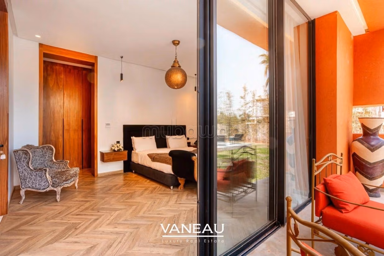 Casa de alto standing en venta en Agdal. 7 dormitorios. Residencia con piscina
