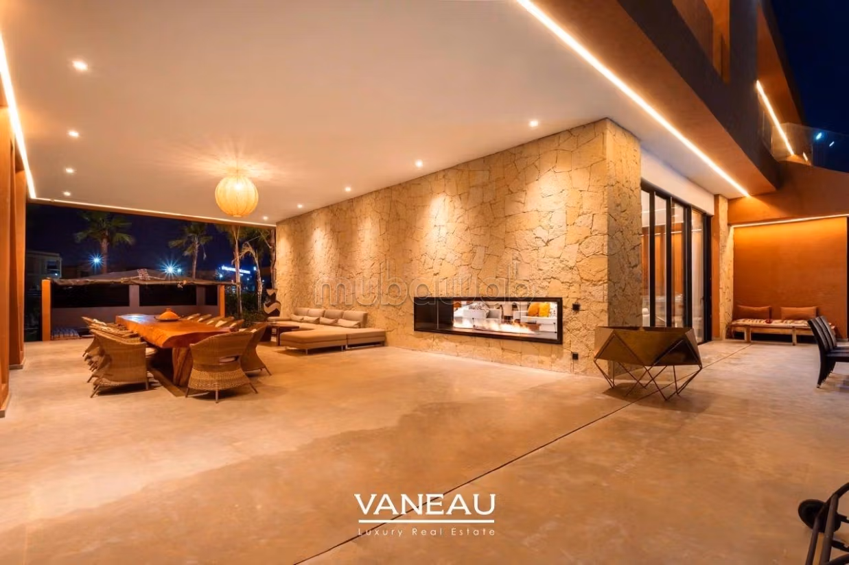 Casa de alto standing en venta en Agdal. 7 dormitorios. Residencia con piscina