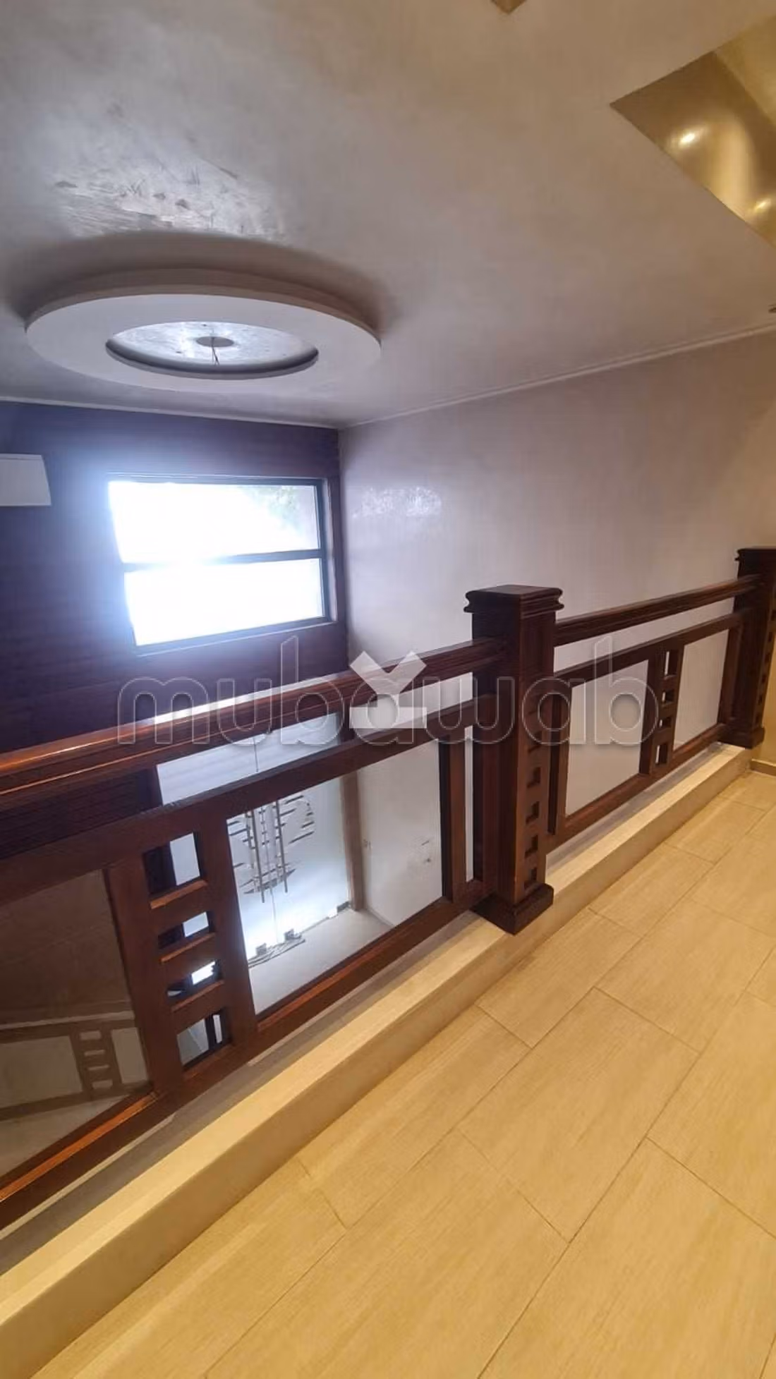 Offices & shops to rent in Les Hôpitaux. Surface area 295 m². Basement