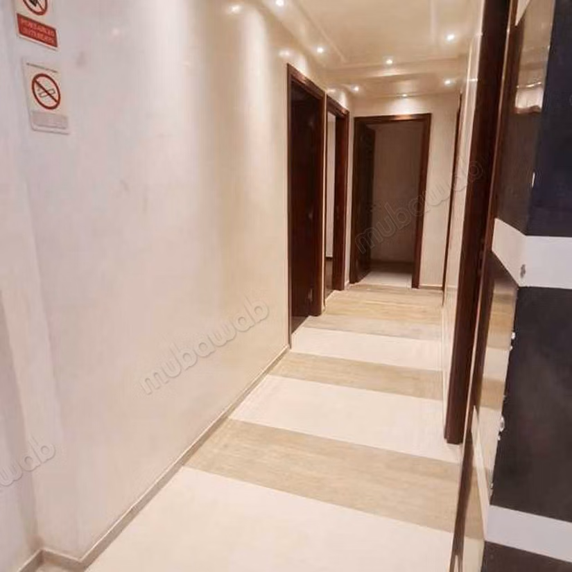 Local commercial à Louer de 295.0 m² à Casablanca, Hopitaux