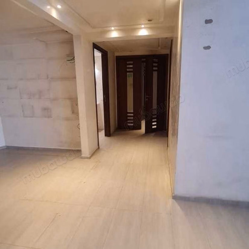 Local commercial à Louer de 295.0 m² à Casablanca, Hopitaux