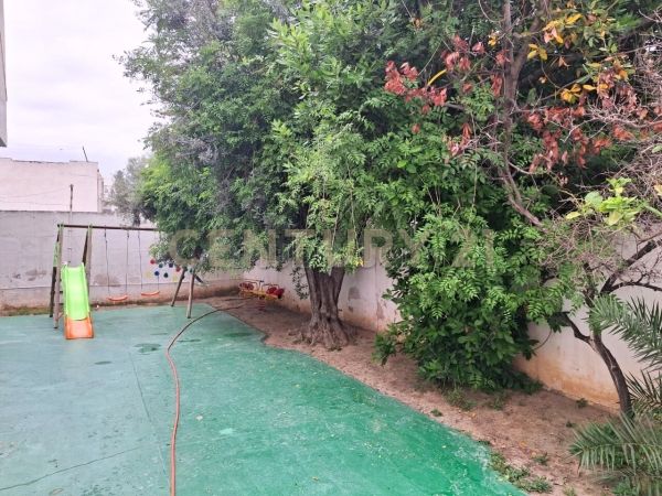 À VENDRE – Villa 8 pièces à El Omrane