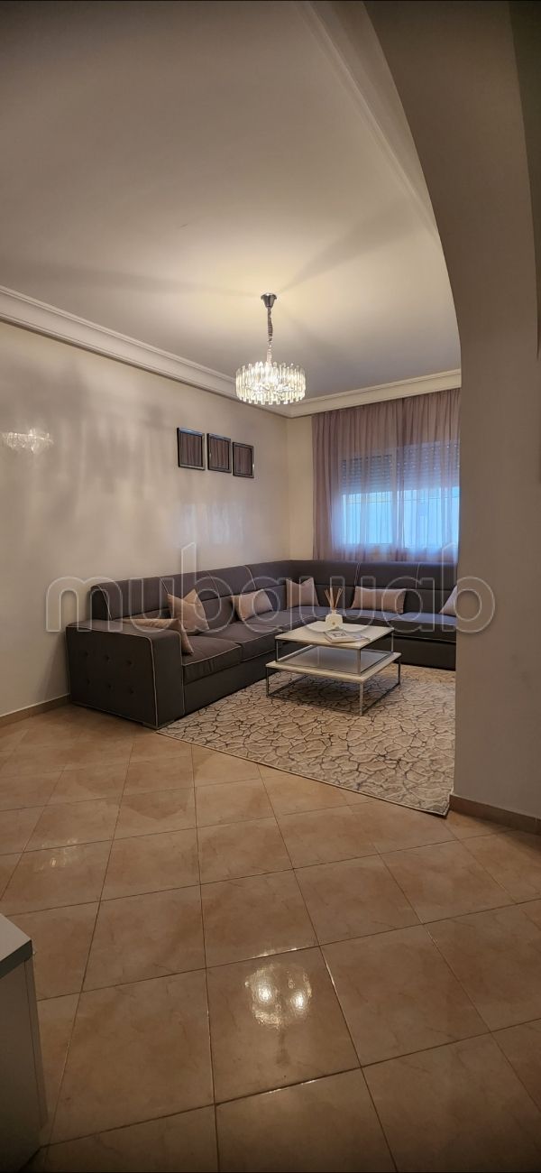 Bel appartement à vendre à Tanja Balia. 3 pièces. Meublé