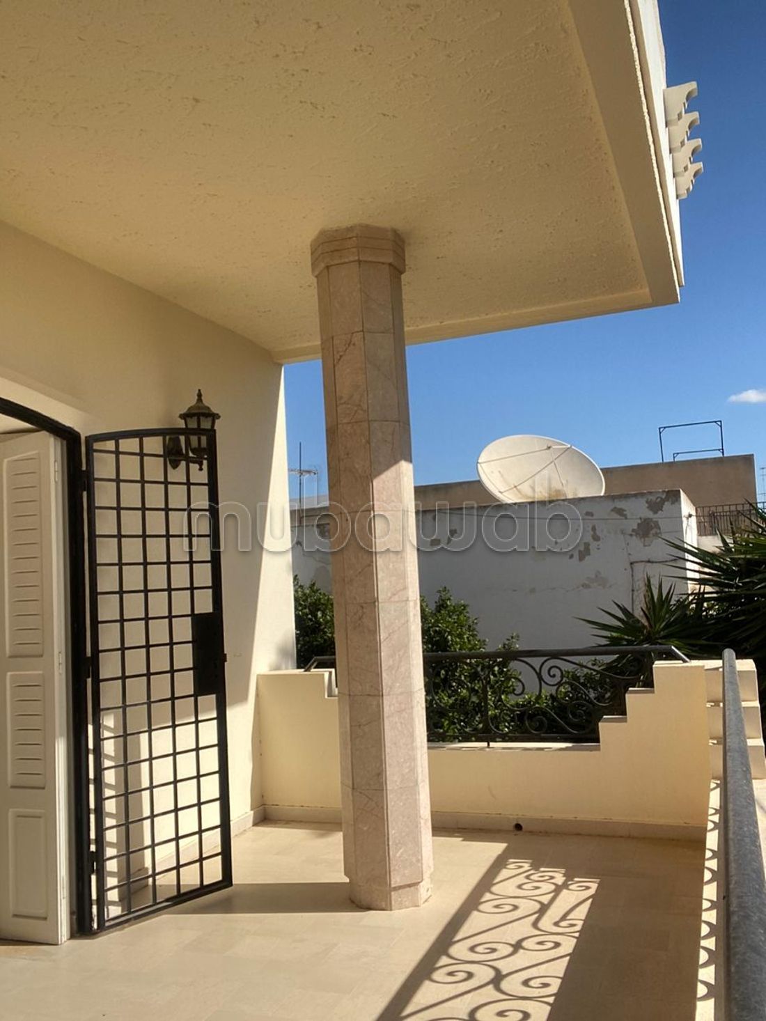 A vendre une villa à route de soukra