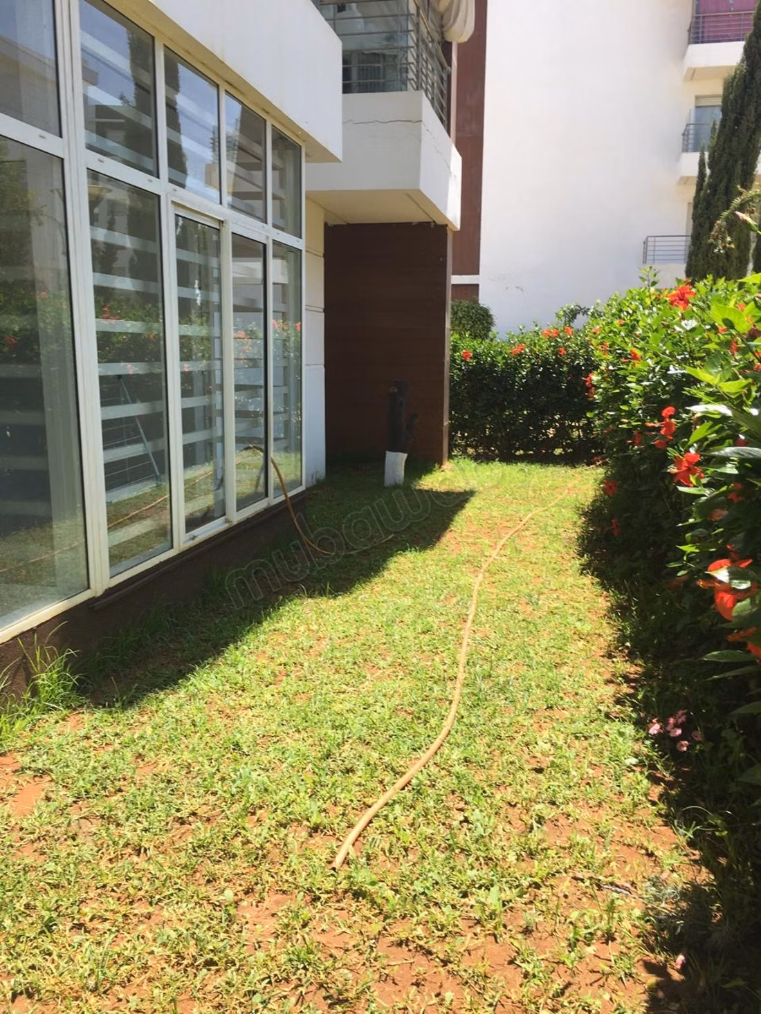 Rent this apartment in Souissi. 3 rooms. No Lift, Balcony