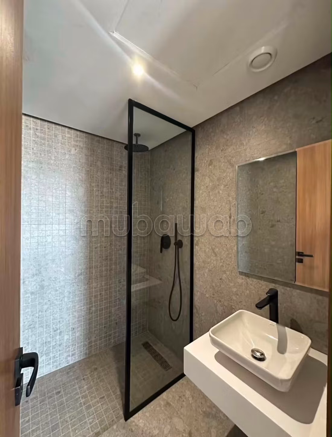 Flat for rent in Ferme Bretonne Hay Arraha. 3 rooms. Attic