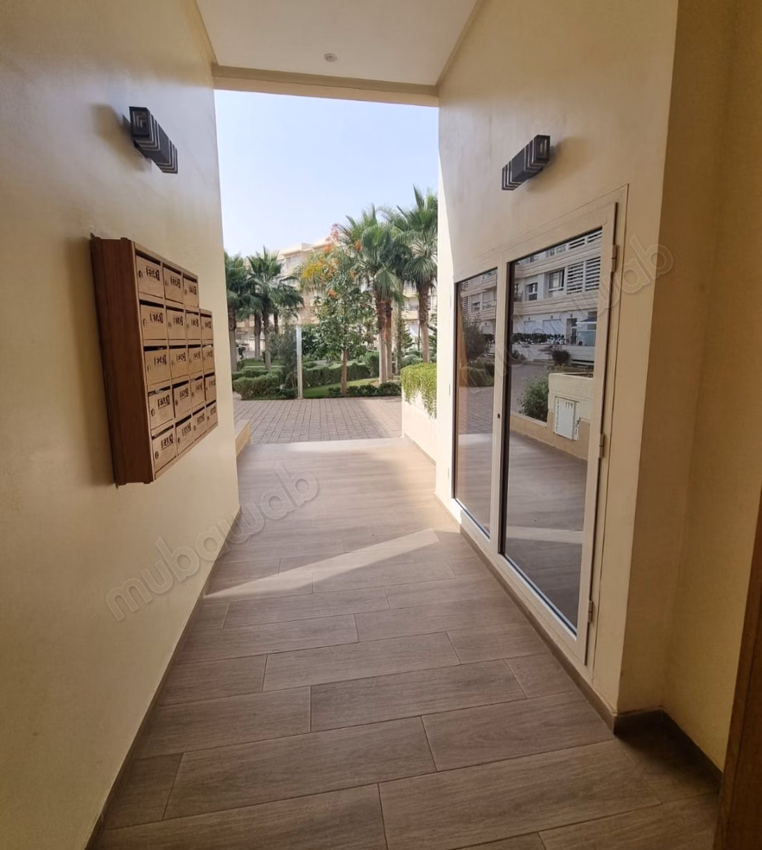 Beautiful apartment for sale in Hay Massira. Large area 91 m². General satellite dish system, On site security